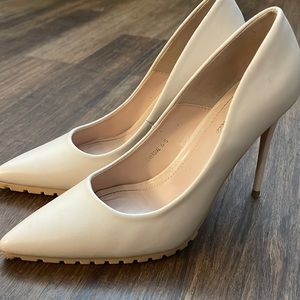 Mata Nude Stilleto Pumps Size 7